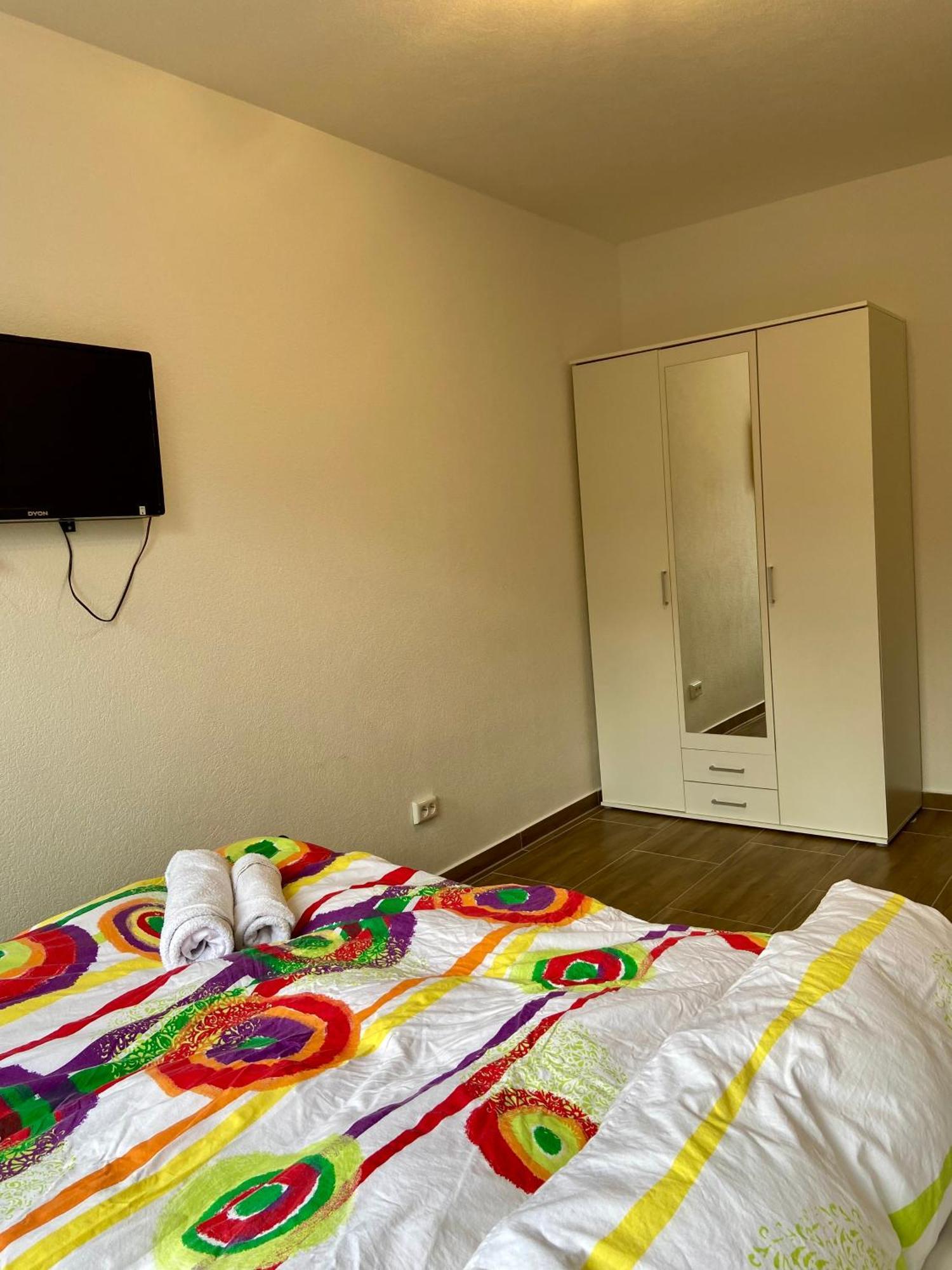 Apartment In Zentrum クレーフェルト エクステリア 写真